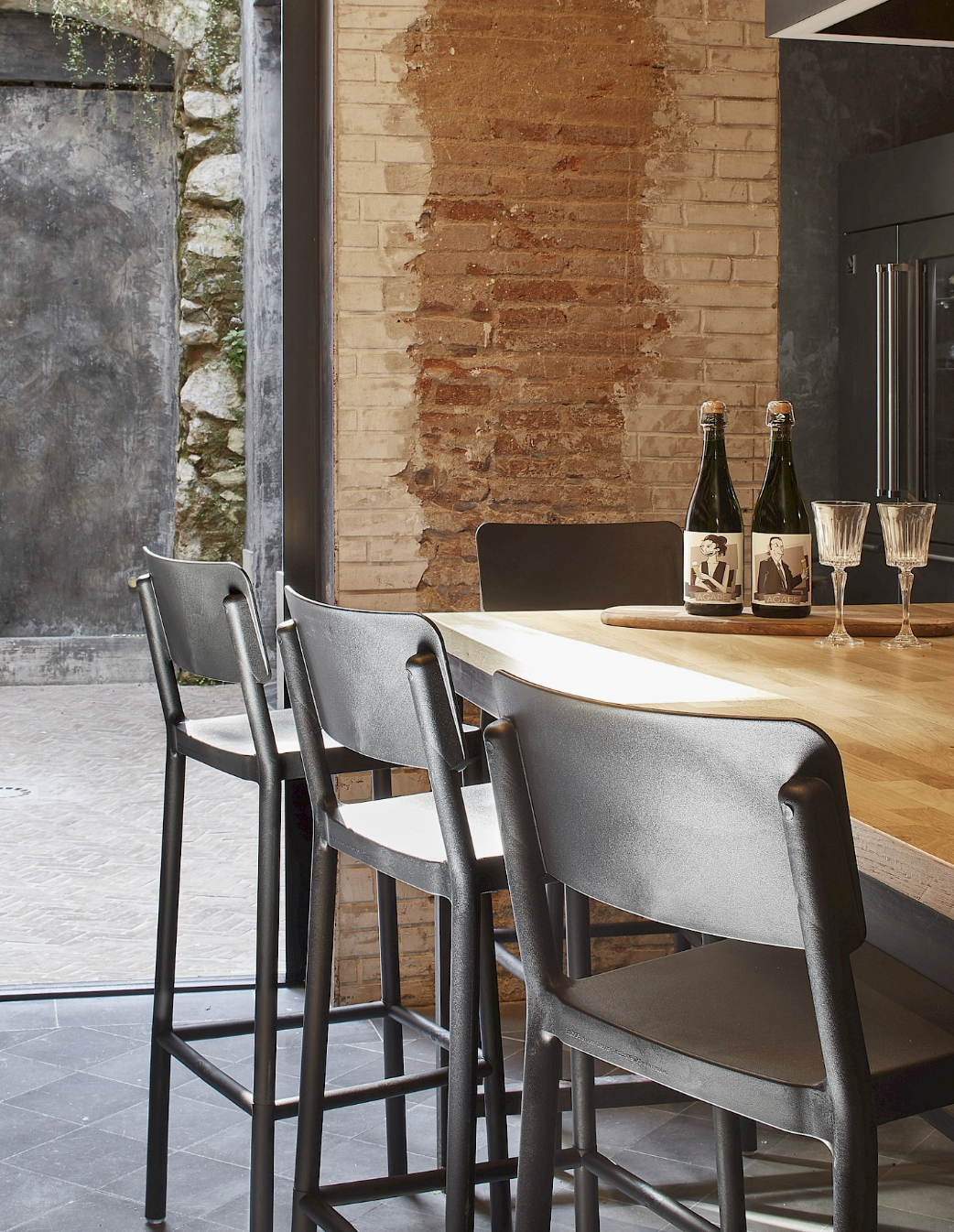 Lisboa Stool - Set of 12